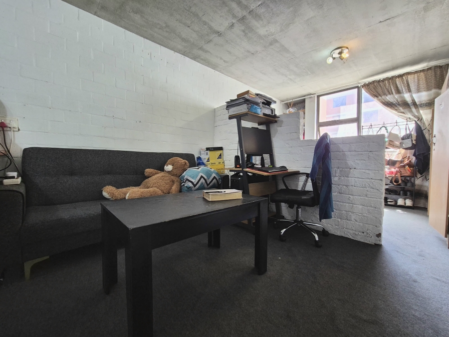 1 Bedroom Property for Sale in Wynberg Western Cape